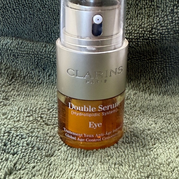 Clarins Double Serum Eye - Gold and Clear - Picture 3 of 7